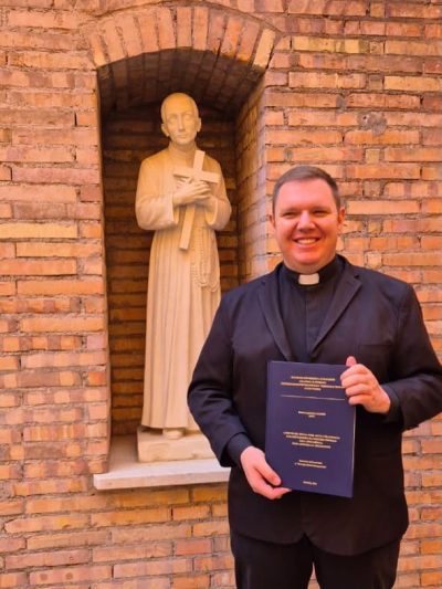 padre Maicon doutorado